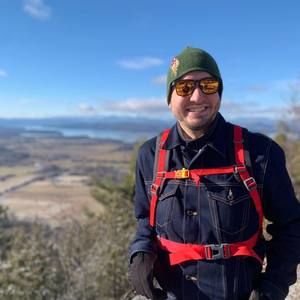 Meet your Posher, Adam